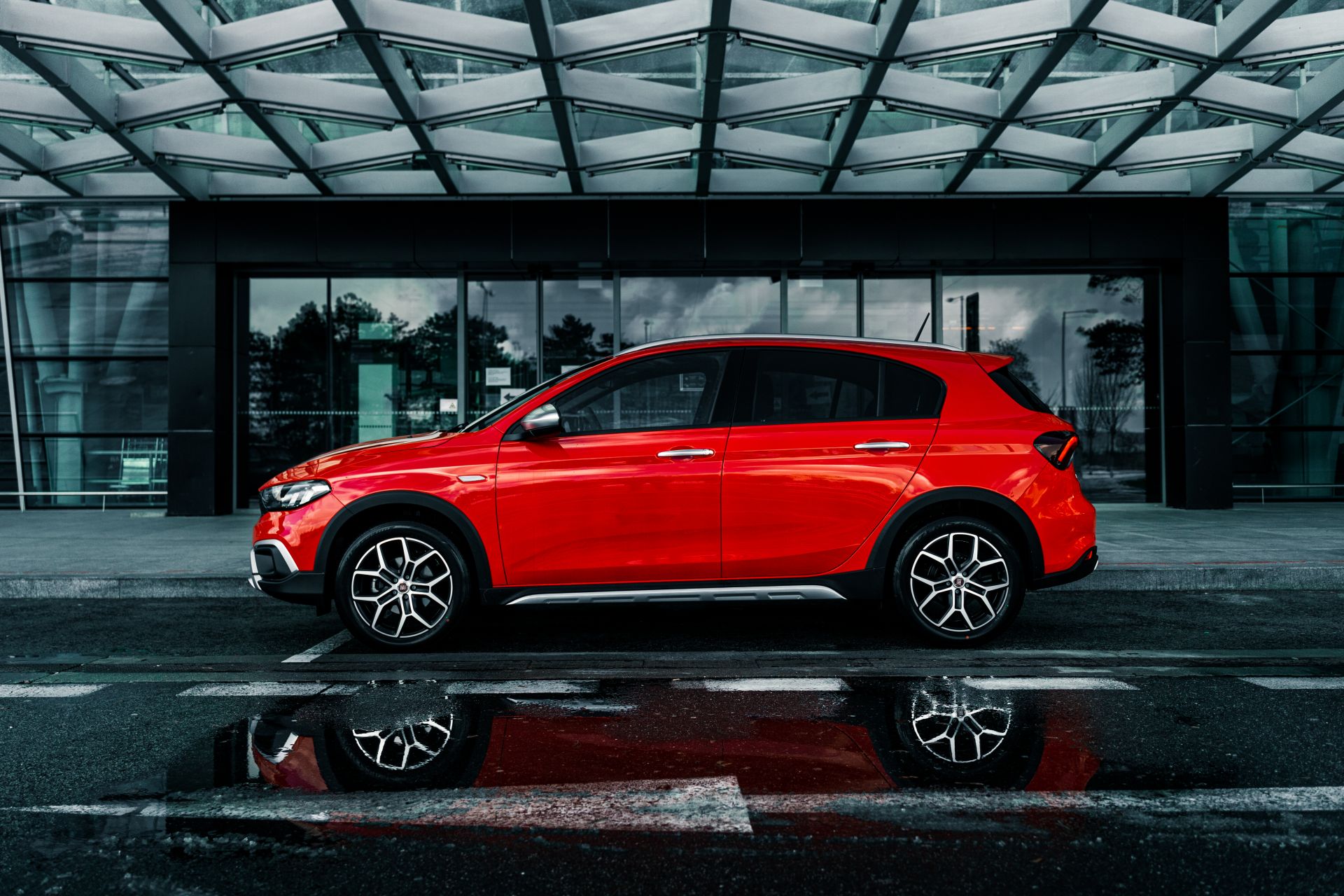 Nové vozidlo Fiat Tipo - exteriér auta. Nový Fiat Tipo na predaj, cena, cenník, skladom