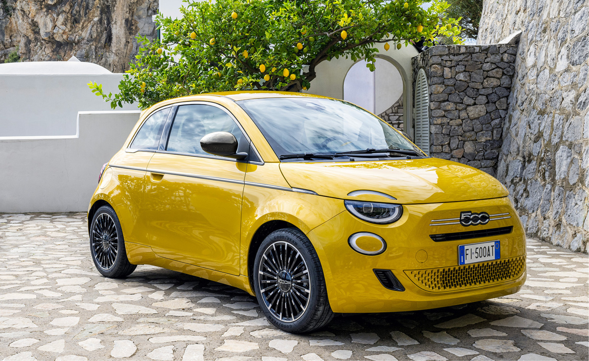 Nový Fiat 500 hybrid mestské vozidlo exteriér