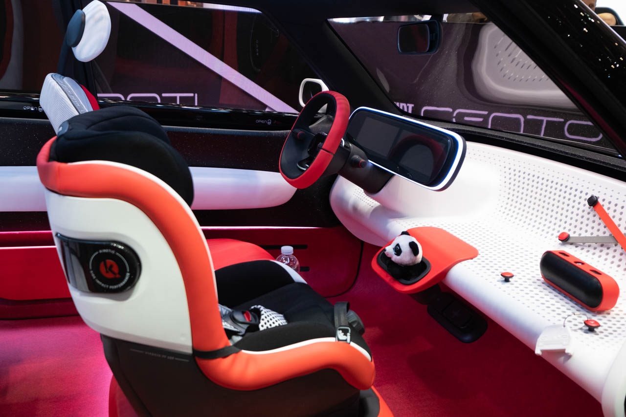 Fiat plne elektrické auto interiér