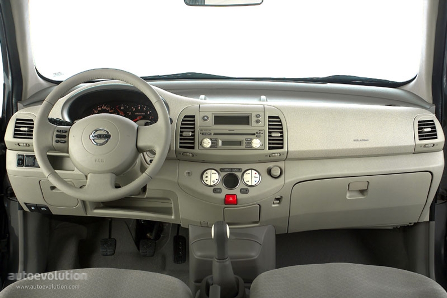 Nissan Micra 2003-2005 interiér