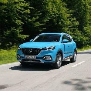 Značka vozidla Mg Motors. Mg auto MG HS. MG receznie Predaj MG na Slovensku. MG Motors v Trnave