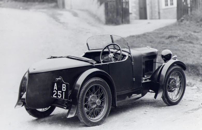 História MG - vozidlo MG M-Type Midget 1929 - športové historické auto.