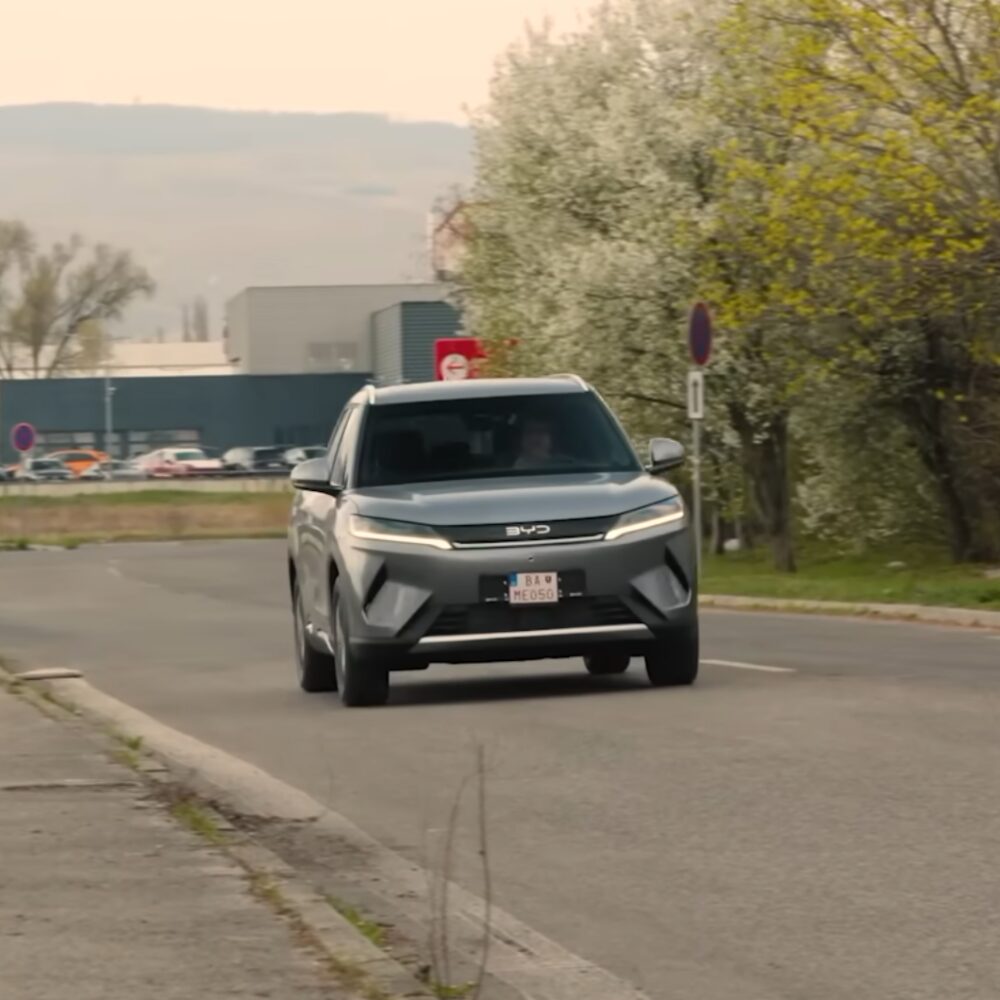 TEST I BYD Atto 2 DM-i I Čínske auto, ktoré straší konkurenciu I Motoring ta3