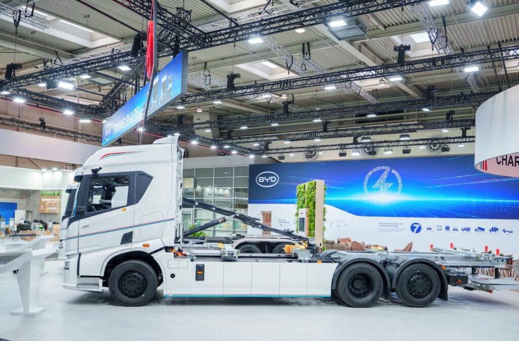 BYD elektrický ťahač – foto CleanTechnica (zdroj)