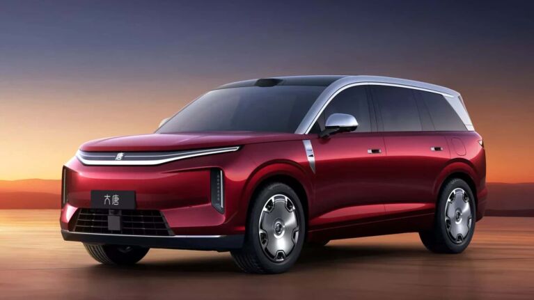 BYD chystá na budúci rok prvý model s pevnolátkovými batériami