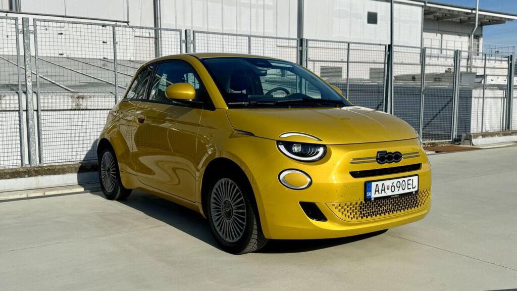 Test | Fiat 500 Hybrid Torino: Bolo múdre zaradiť spiatočku?