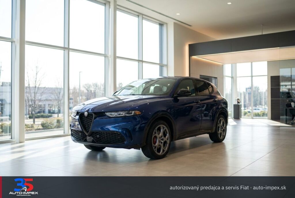 Fiat Grizzly: priestranný showroom autorizovaného predajcu s veľkými oknami (ilustračná fotografia)