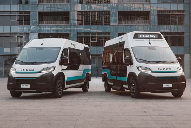 Iveco eFLEXY: elektrický minibus s dojazdom cez 300 km