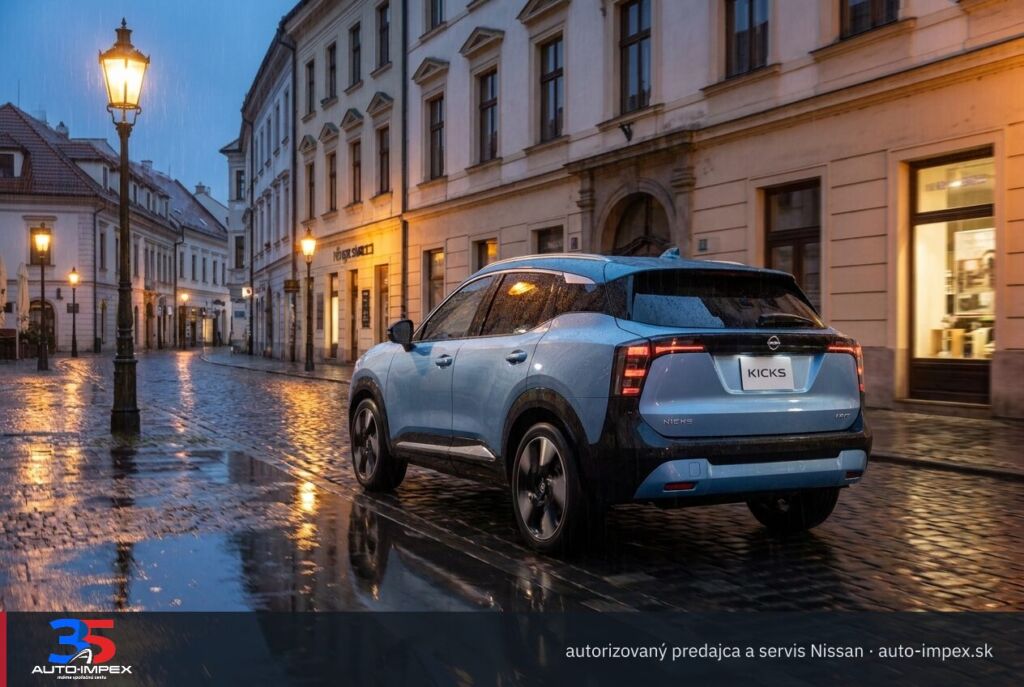 Nissan nový model pre Európu (Sunderland): moderná mestská ulica na Slovensku po daždi (ilustračná fotografia)